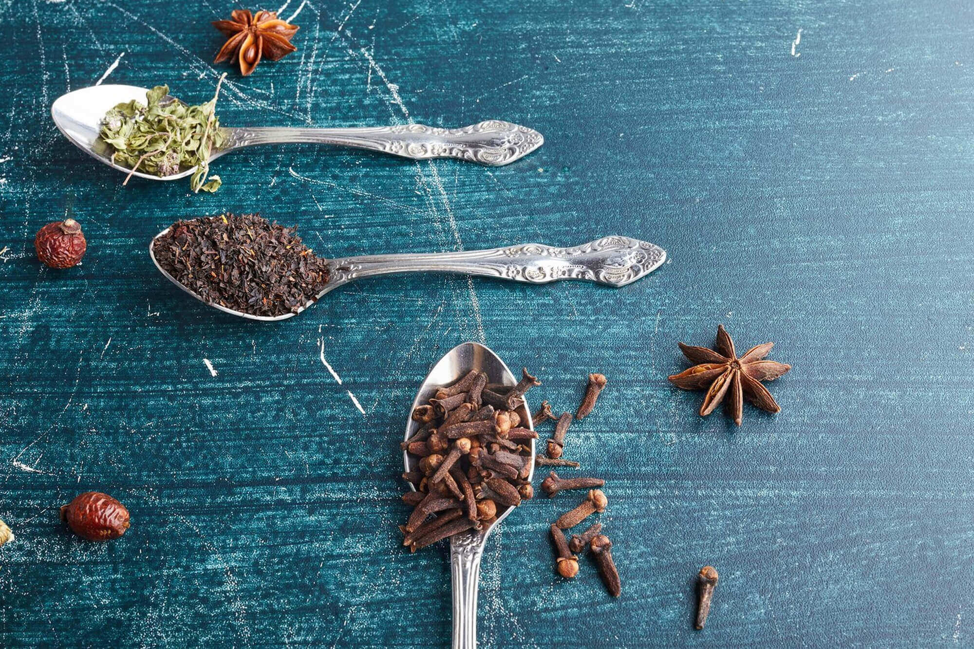 Whole cloves, extra bold